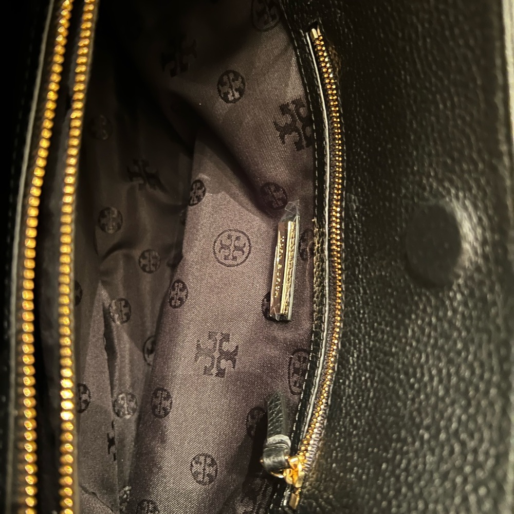 NEW Tory Burch Britten Triple Compartmant Pebble Leather Black Bag - Picture 4 of 5